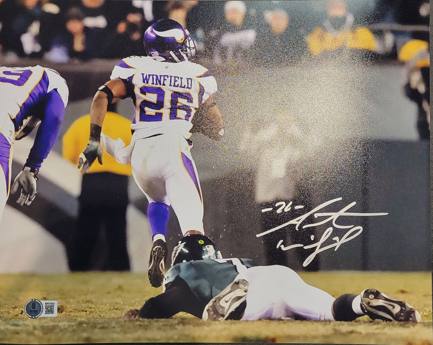 Antoine Winfield Signed 11x14 Photo #1