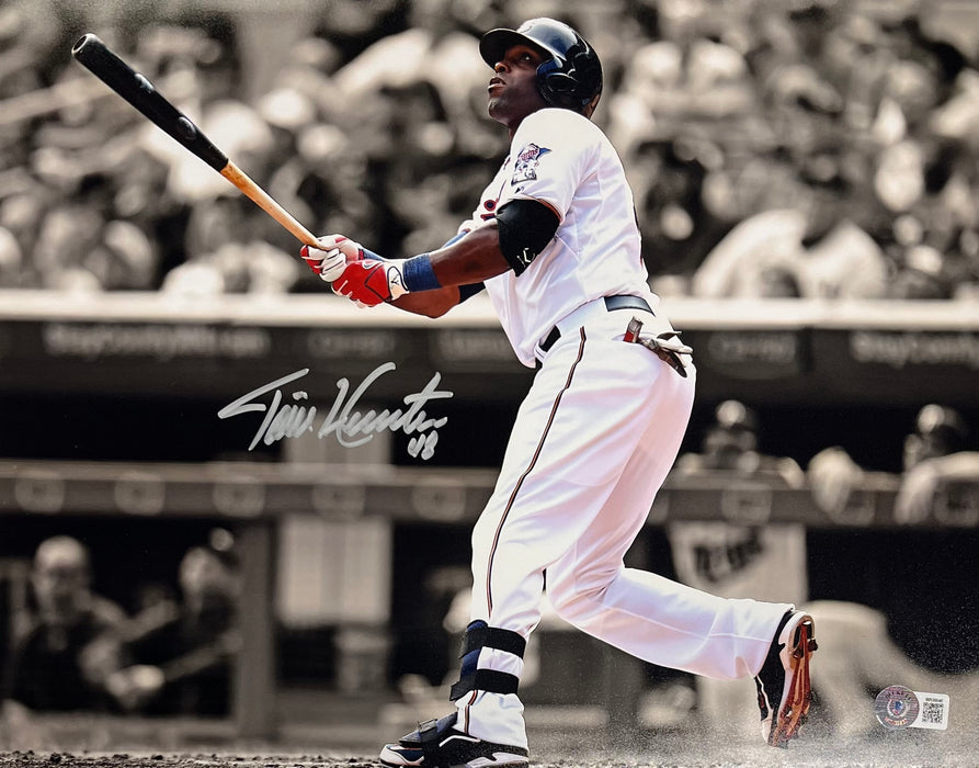 Torii Hunter Signed 11x14 Photo